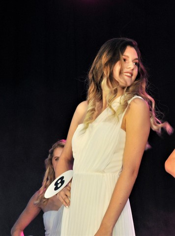 Célia Pouget Est Devenue Miss Bessan 2021