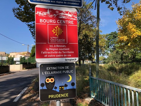  Un panneau annonçant la mesure a été placé aux entrées du village pour bien informer les automobilistes