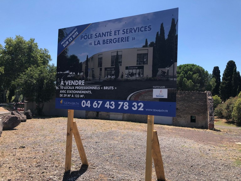 FoA l’entrée de ville, côté Agde, le futur bâtiment se dévoile avec une communication visible par tousrmation pour les élagueurs de l’agglomération