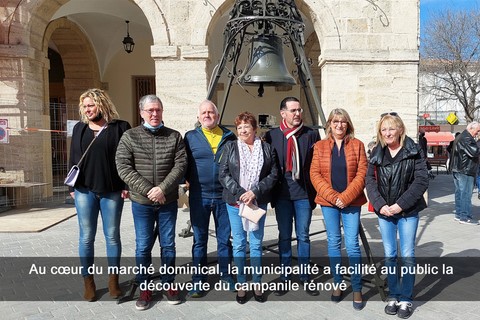 Au cœur du marché dominical, la municipalité a facilité au public la découverte du campanile rénové