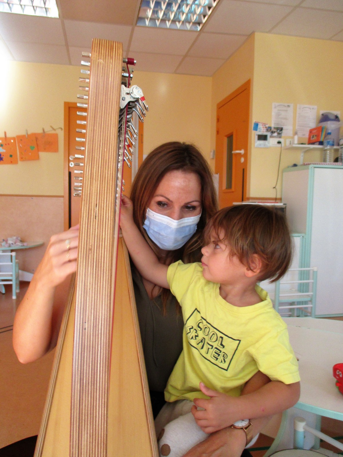 Bessan La Harpe Rythment Lécolo Crèche Des Bambins 